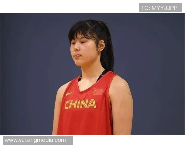 日本足球新星颜值与实力并存引领潮流风尚